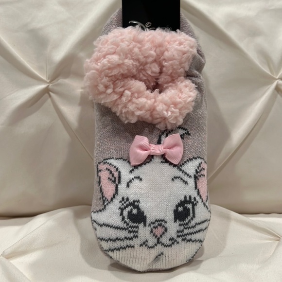 Disney Shoes Disney X The Aristocats Marie Bow Slipper Socks Womens